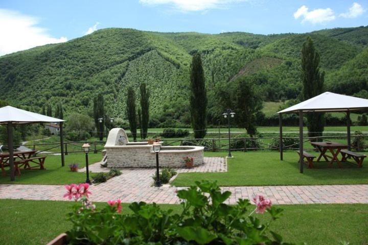 Azienda Agrituristica La Valle Del Sambuco Nórcia Exterior foto